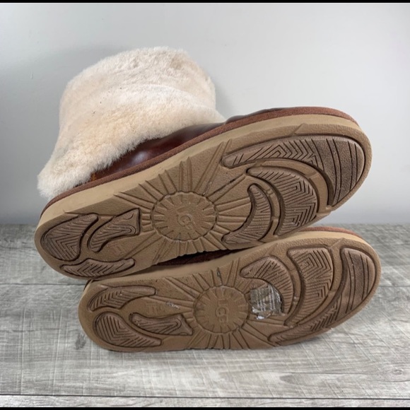 UGG Australia 1008823 Patten Chestnut Sheepskin Cuff Short Booties Boots Size 6 - Picture 9 of 9